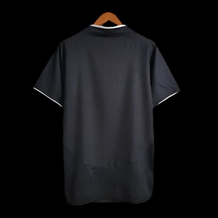 Manchester United 03/04 Away
