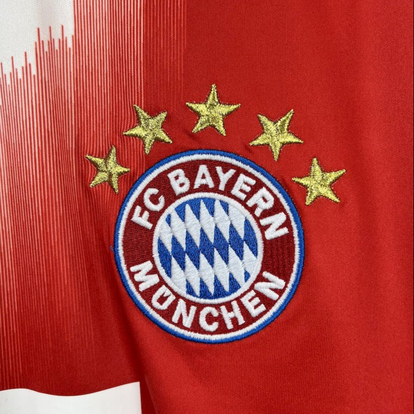 Bayern Múnich 24/25 Local