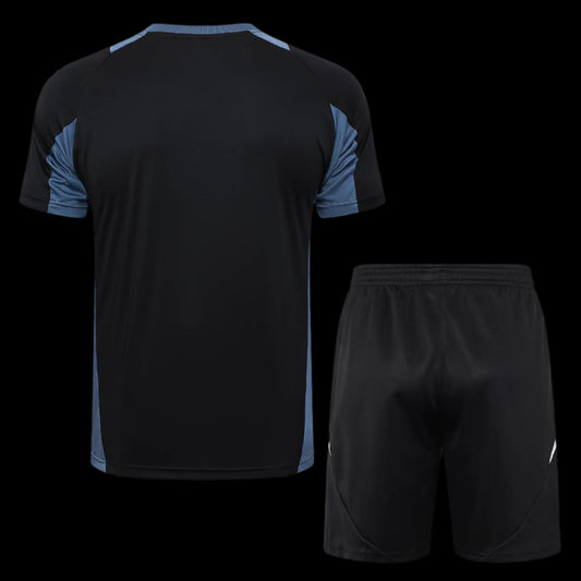Manchester United 24/25 Black Training Kit