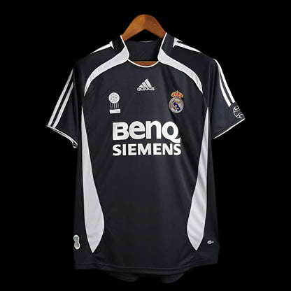Real Madrid 06/07 Away