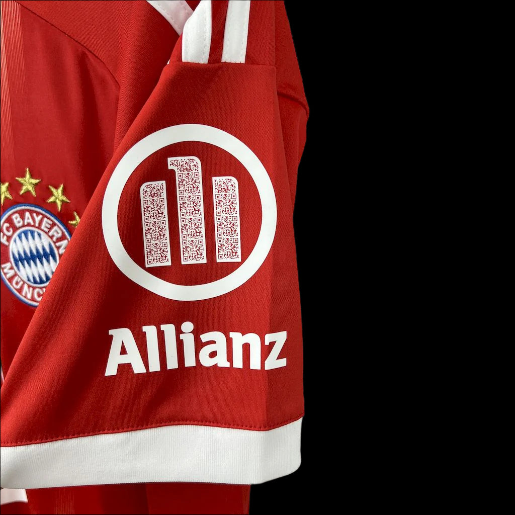 Bayern Múnich 24/25 Local