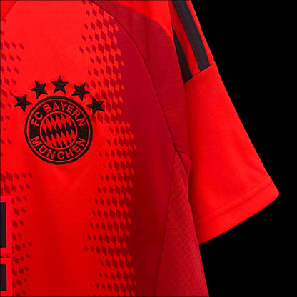 Bayern Múnich 24/25 Local