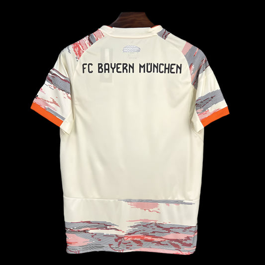 Bayern Múnich 24/25 Local